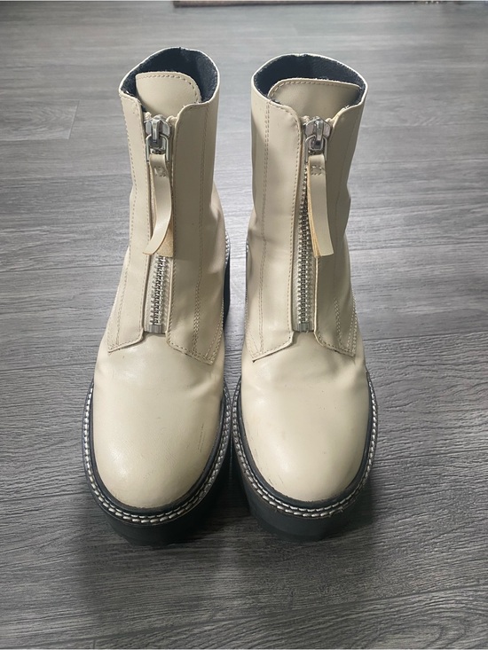 H&M Shoes - Women's Cream Front-Zip Platform Boots